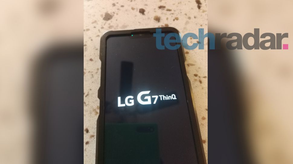 LG G7 leaked pictures reveal an iPhone-like design